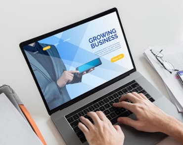 Projekt Growing Business Zdjęcie laptopa
